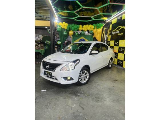 NISSAN VERSA 1.6 16V FLEX SV 4P XTRONIC NISSAN VERSA 1.6 16V FLEX SV 4P XTRONIC